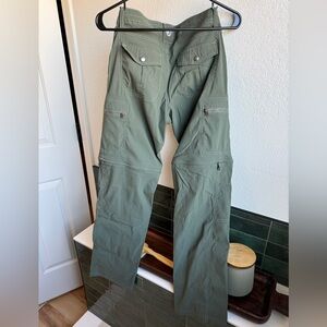 Kuhl Kliffside Convertible Pants. Size 4. New. Perfect Condition.
